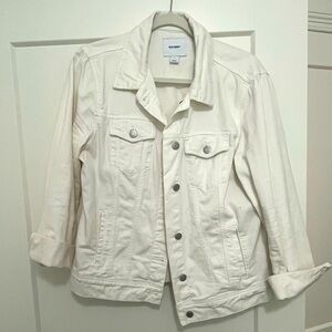 White denim jacket. Old Navy. Good Condition. Large.